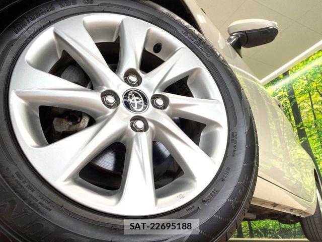 Toyota AQUA 2022-07 8097956-12