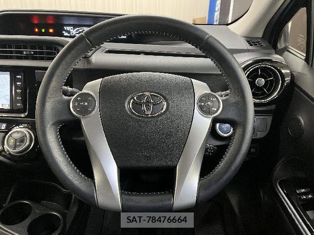 Toyota AQUA 2016-01 8097972-13