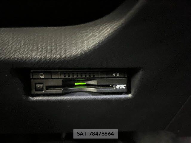 Toyota AQUA 2016-01 8097972-15