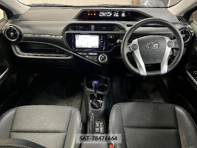 Toyota AQUA 2016-01 8097972-1