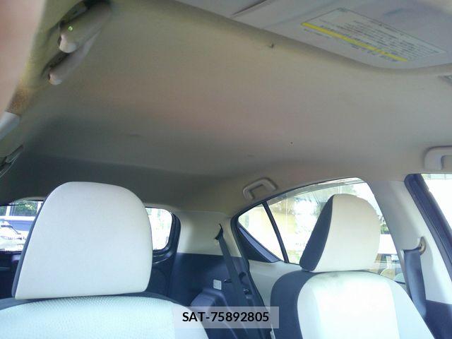 Toyota AQUA 2012-05 8098010-12