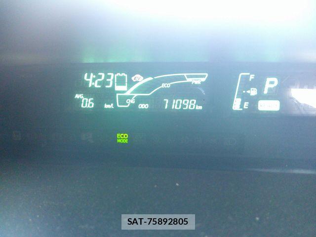 Toyota AQUA 2012-05 8098010-18