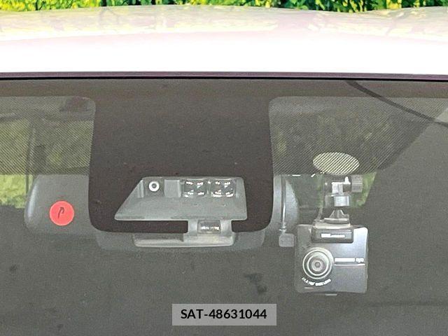 Toyota AQUA 2017-12 8097980-2