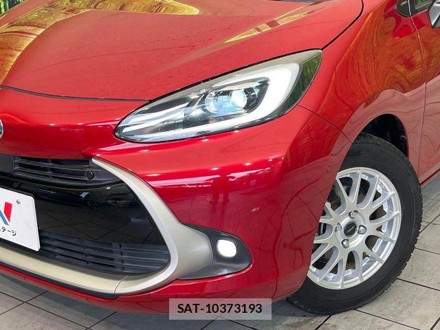 Toyota AQUA 2021-07 8097959-11