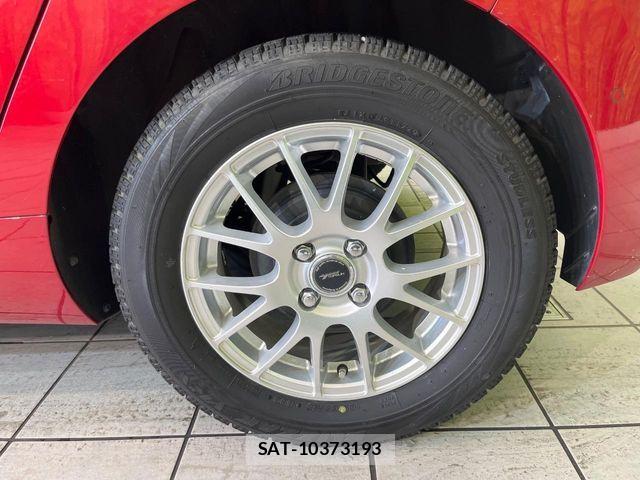 Toyota AQUA 2021-07 8097959-12