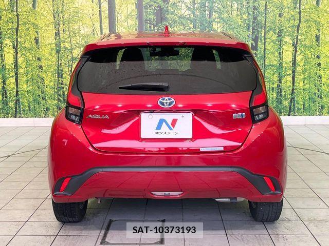 Toyota AQUA 2021-07 8097959-14