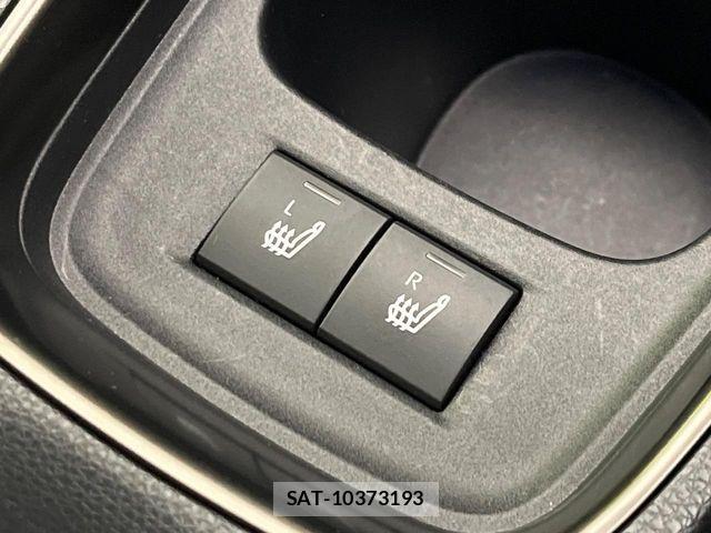 Toyota AQUA 2021-07 8097959-6