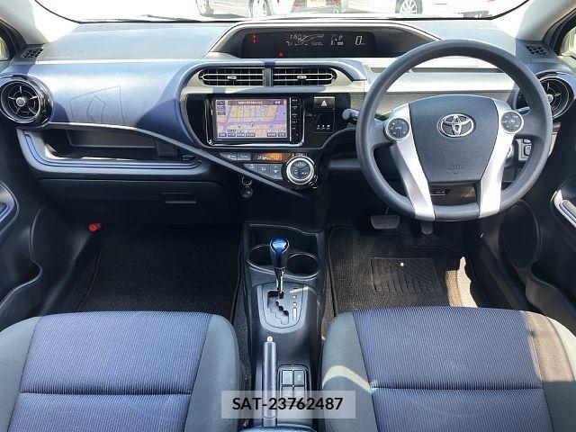 Toyota AQUA 2015-07 8097979-1