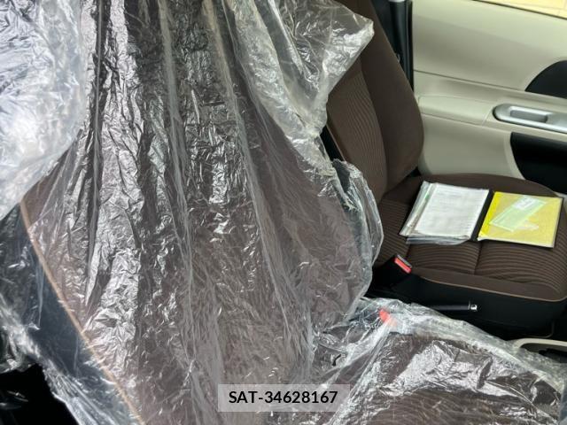 Toyota AQUA 2012-03 8098009-9