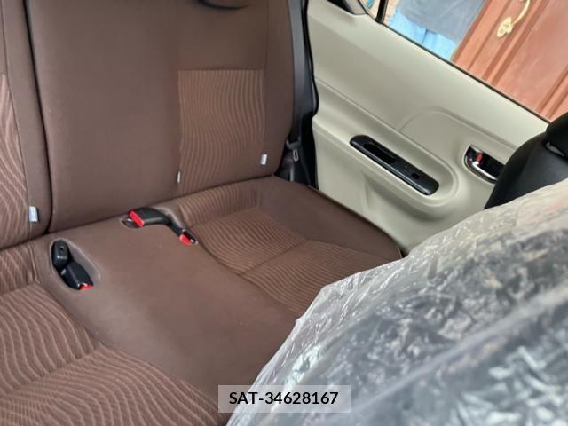 Toyota AQUA 2012-03 8098009-10