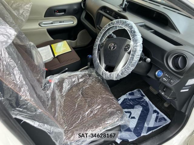 Toyota AQUA 2012-03 8098009-11