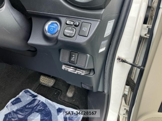 Toyota AQUA 2012-03 8098009-14