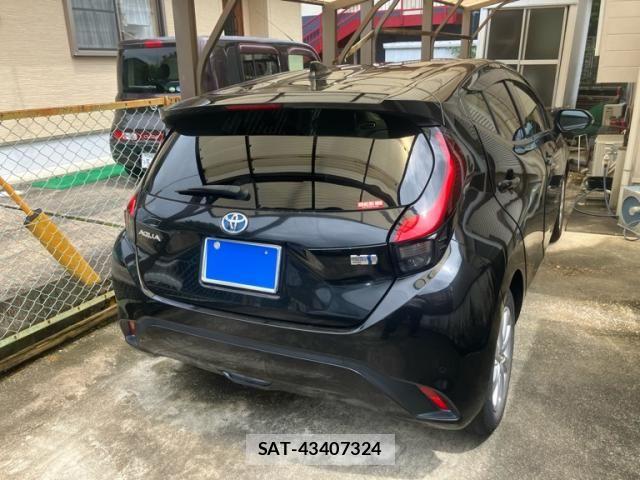 Toyota AQUA 2021-09 8097974-11