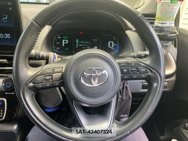 Toyota AQUA 2021-09 8097974-17