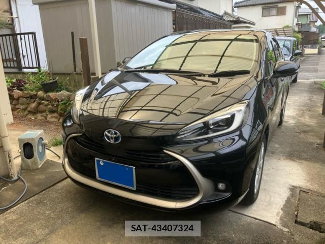 Toyota AQUA 2021-09 8097974-1