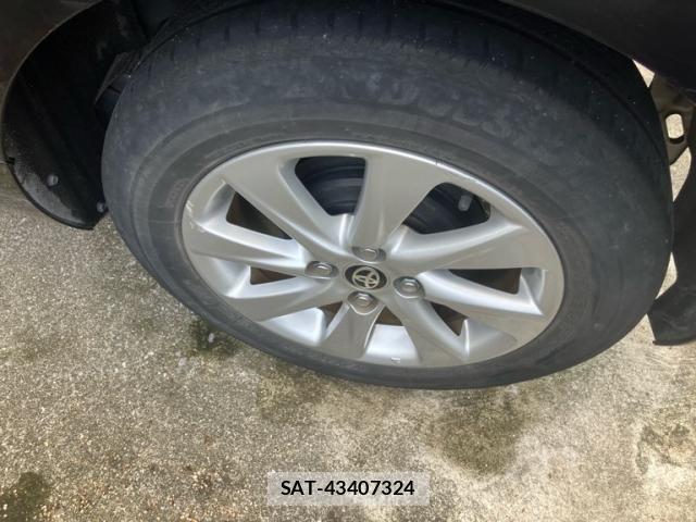 Toyota AQUA 2021-09 8097974-5