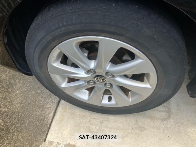 Toyota AQUA 2021-09 8097974-6