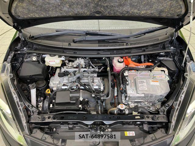 Toyota AQUA 2019-09 8097967-17