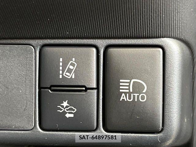 Toyota AQUA 2019-09 8097967-4