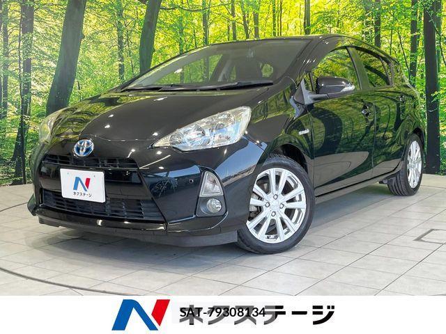 Toyota AQUA 2014-03 8097986-0