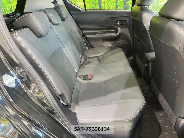 Toyota AQUA 2014-03 8097986-9