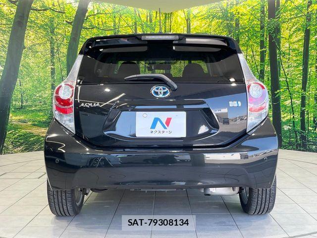 Toyota AQUA 2014-03 8097986-14