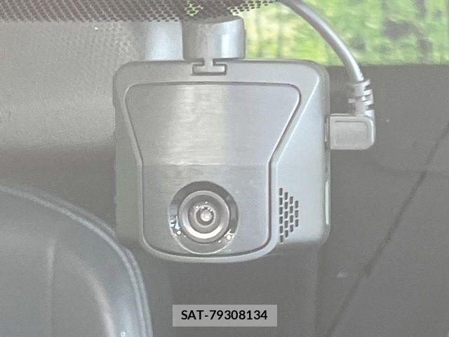 Toyota AQUA 2014-03 8097986-3