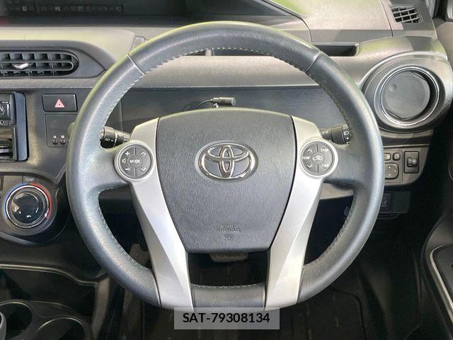 Toyota AQUA 2014-03 8097986-7