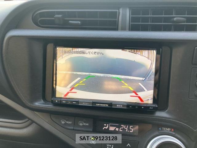Toyota AQUA 2016-11 8097997-13