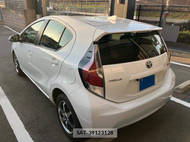 Toyota AQUA 2016-11 8097997-5