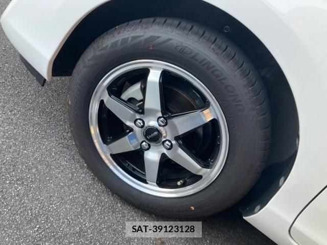 Toyota AQUA 2016-11 8097997-7