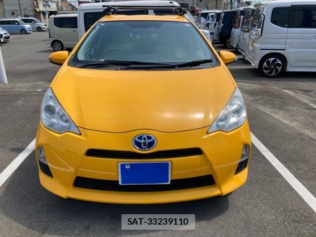 Toyota AQUA 2012-12 8098008-0