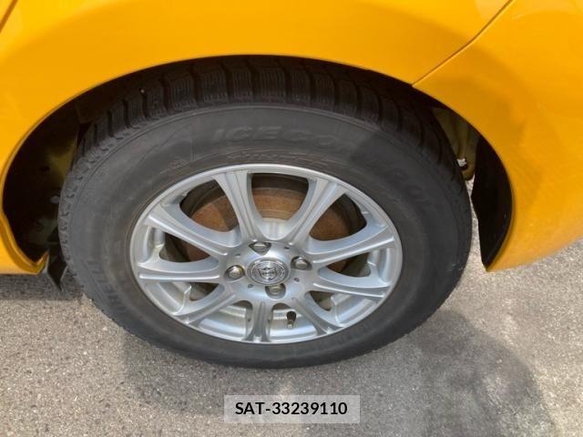 Toyota AQUA 2012-12 8098008-9