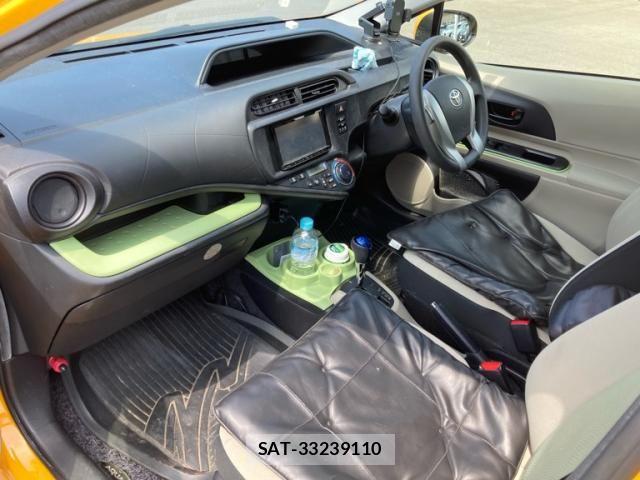Toyota AQUA 2012-12 8098008-11