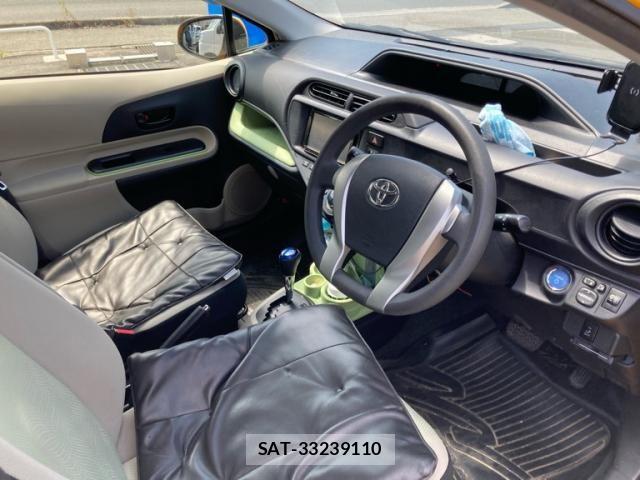 Toyota AQUA 2012-12 8098008-13