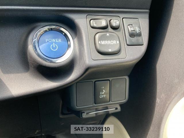 Toyota AQUA 2012-12 8098008-19
