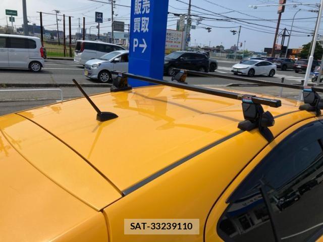 Toyota AQUA 2012-12 8098008-6