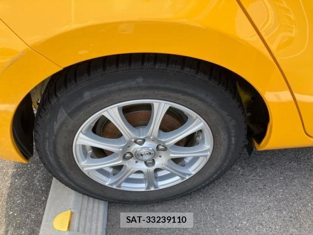 Toyota AQUA 2012-12 8098008-7