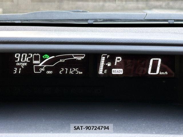Toyota AQUA 2015-08 8097975-19