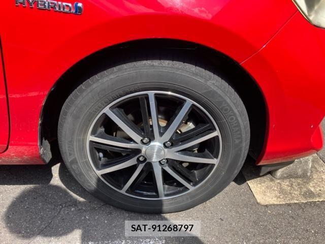 Toyota AQUA 2012-06 8098012-9