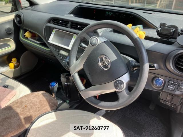 Toyota AQUA 2012-06 8098012-11