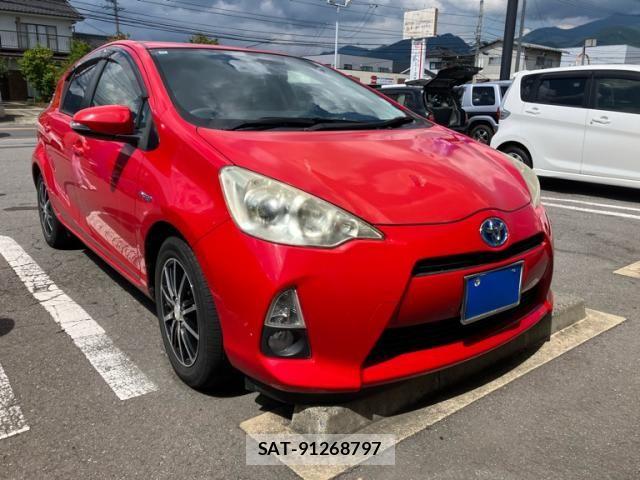Toyota AQUA 2012-06 8098012-1