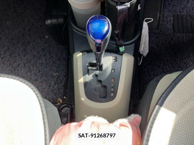 Toyota AQUA 2012-06 8098012-19