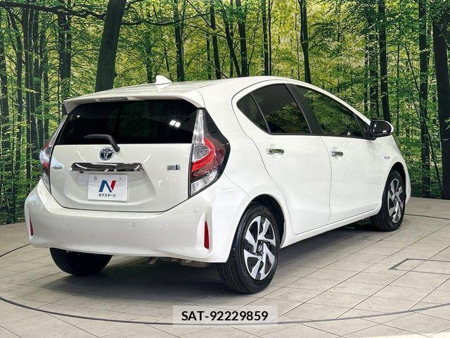 Toyota AQUA 2020-03 8097970-16