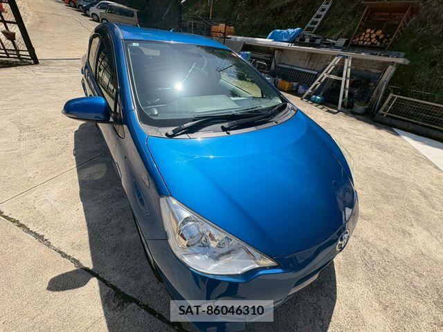 Toyota AQUA 2013-01 8097982-16