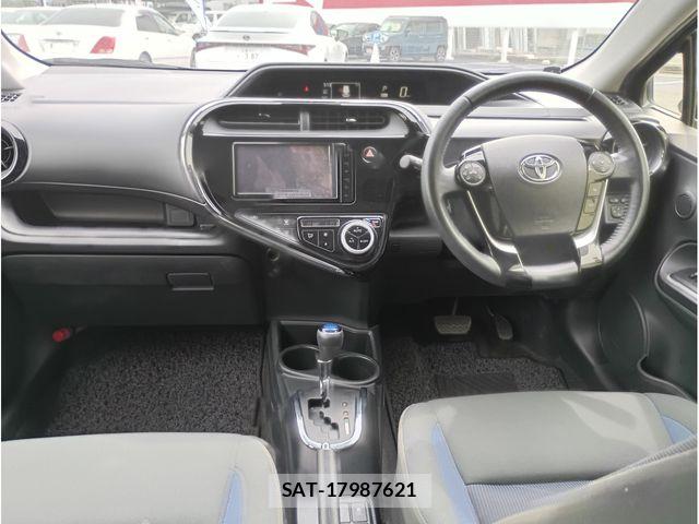 Toyota AQUA 2019-12 8097978-9