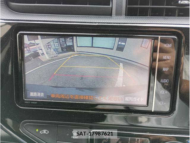 Toyota AQUA 2019-12 8097978-12