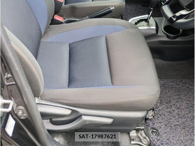 Toyota AQUA 2019-12 8097978-16