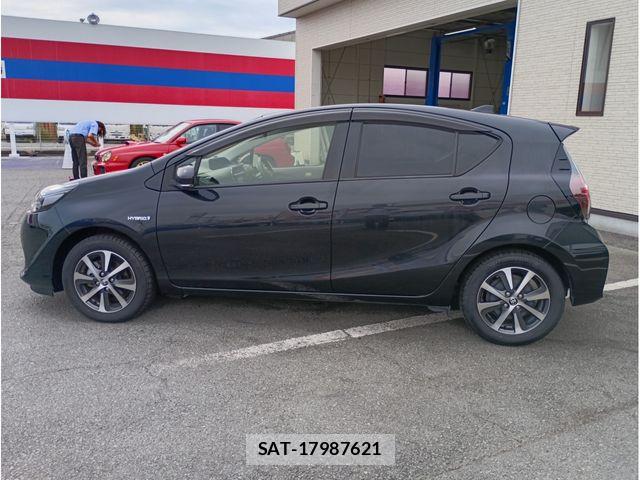 Toyota AQUA 2019-12 8097978-3