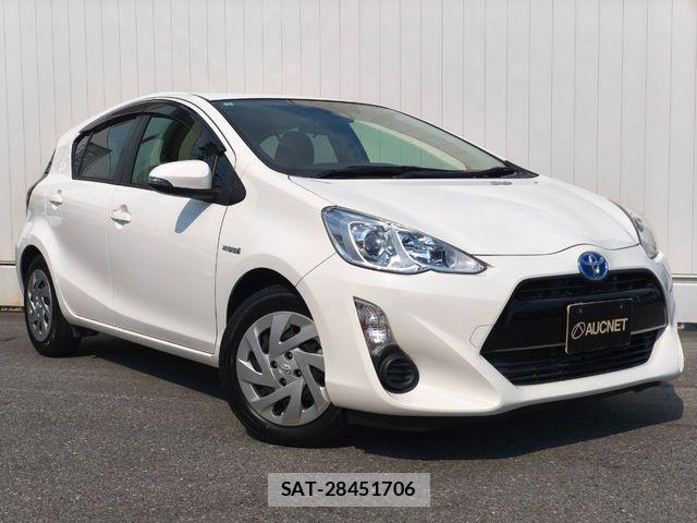 Toyota AQUA 2017-05 8097969-0